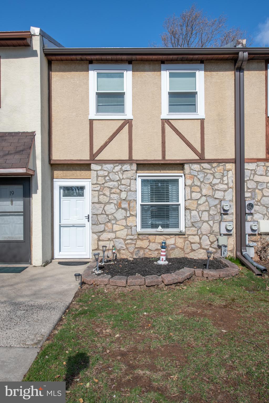 IVY MEADOWS - Residential