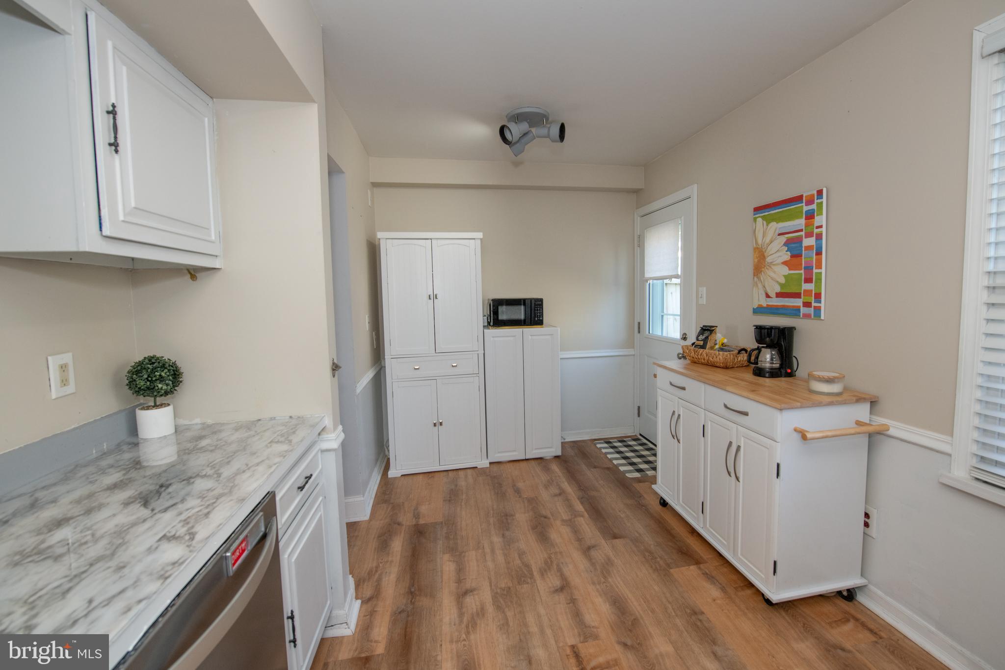 IVY MEADOWS - Residential