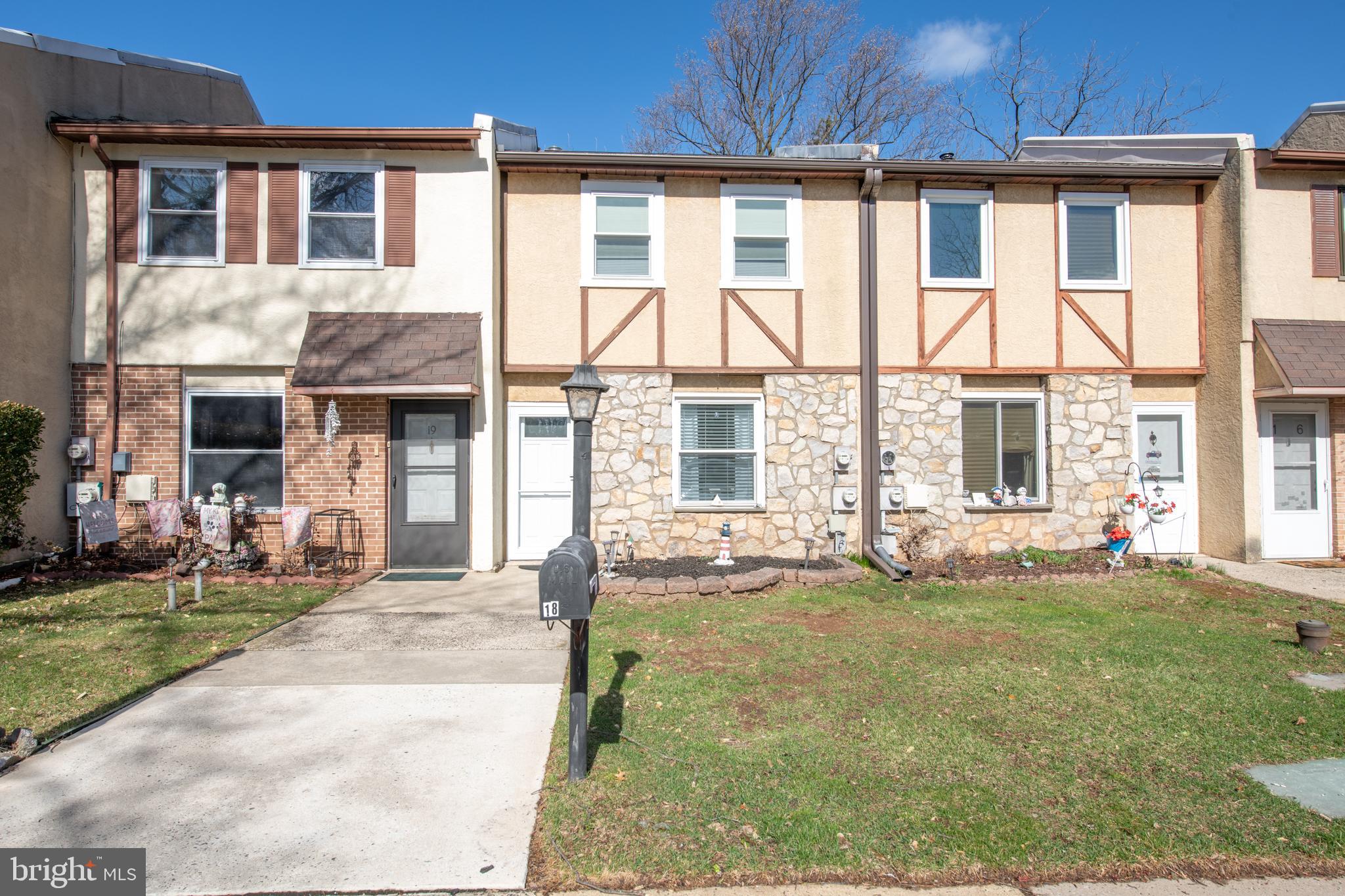 IVY MEADOWS - Residential