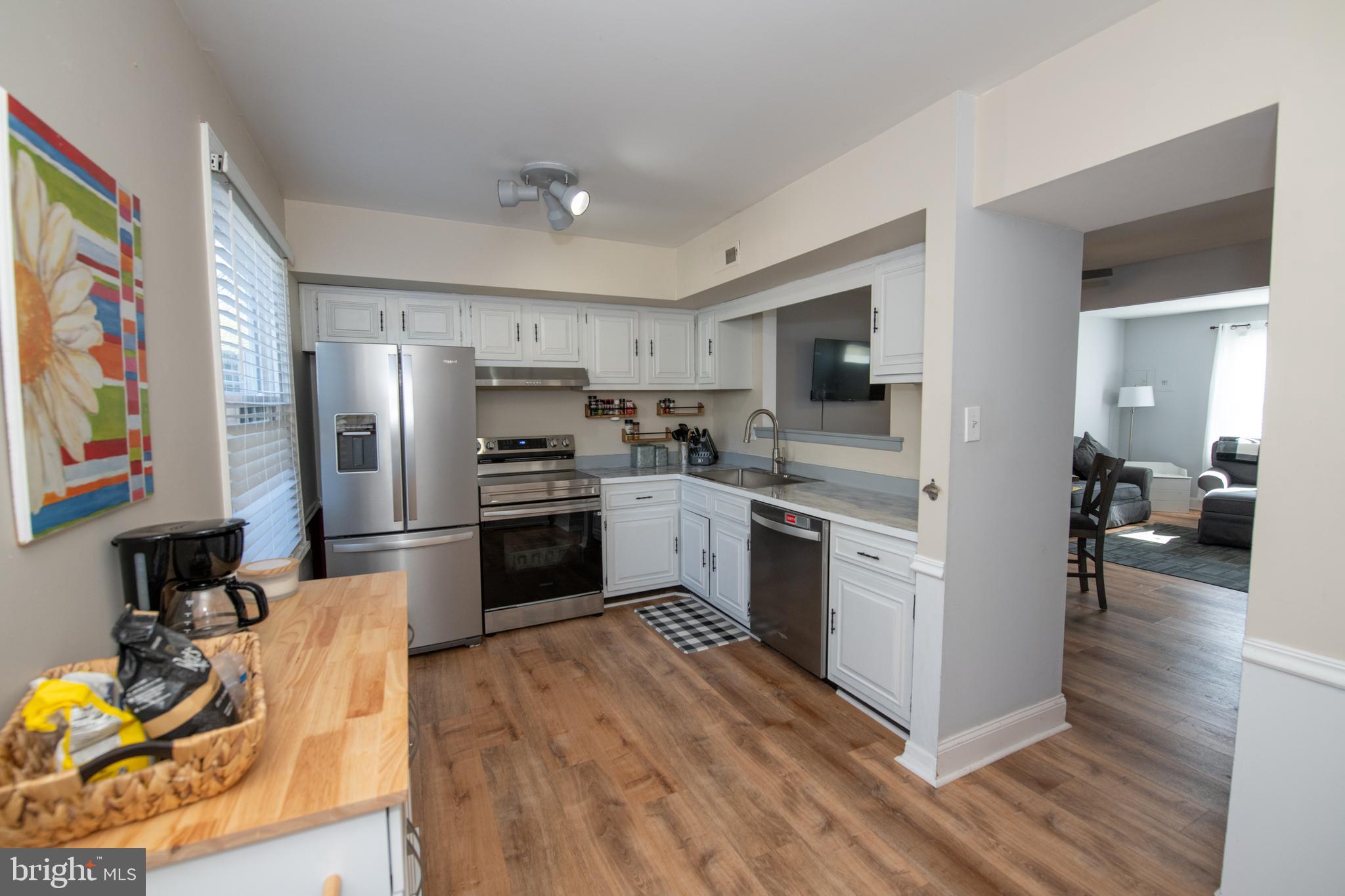 IVY MEADOWS - Residential