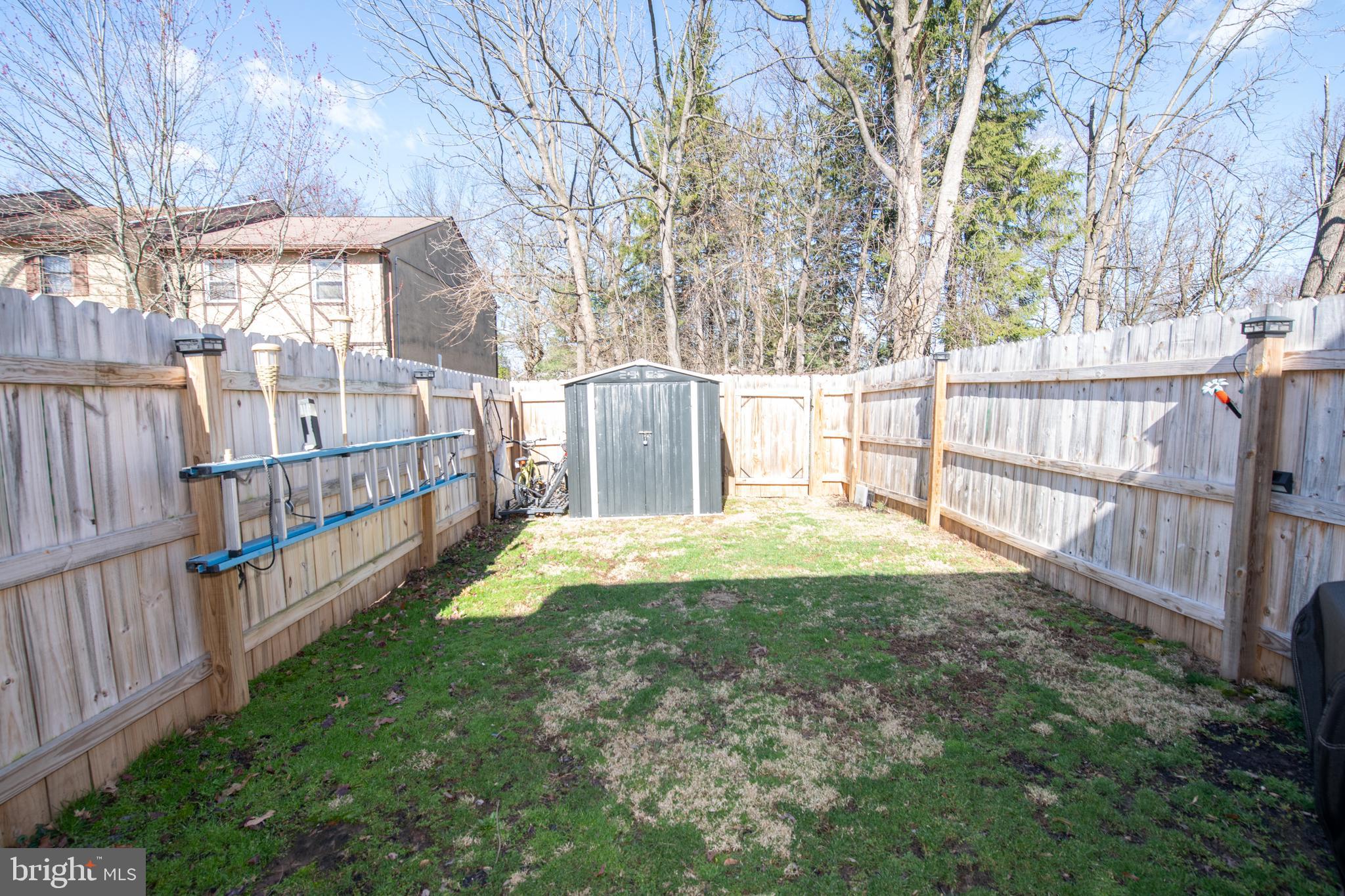 IVY MEADOWS - Residential