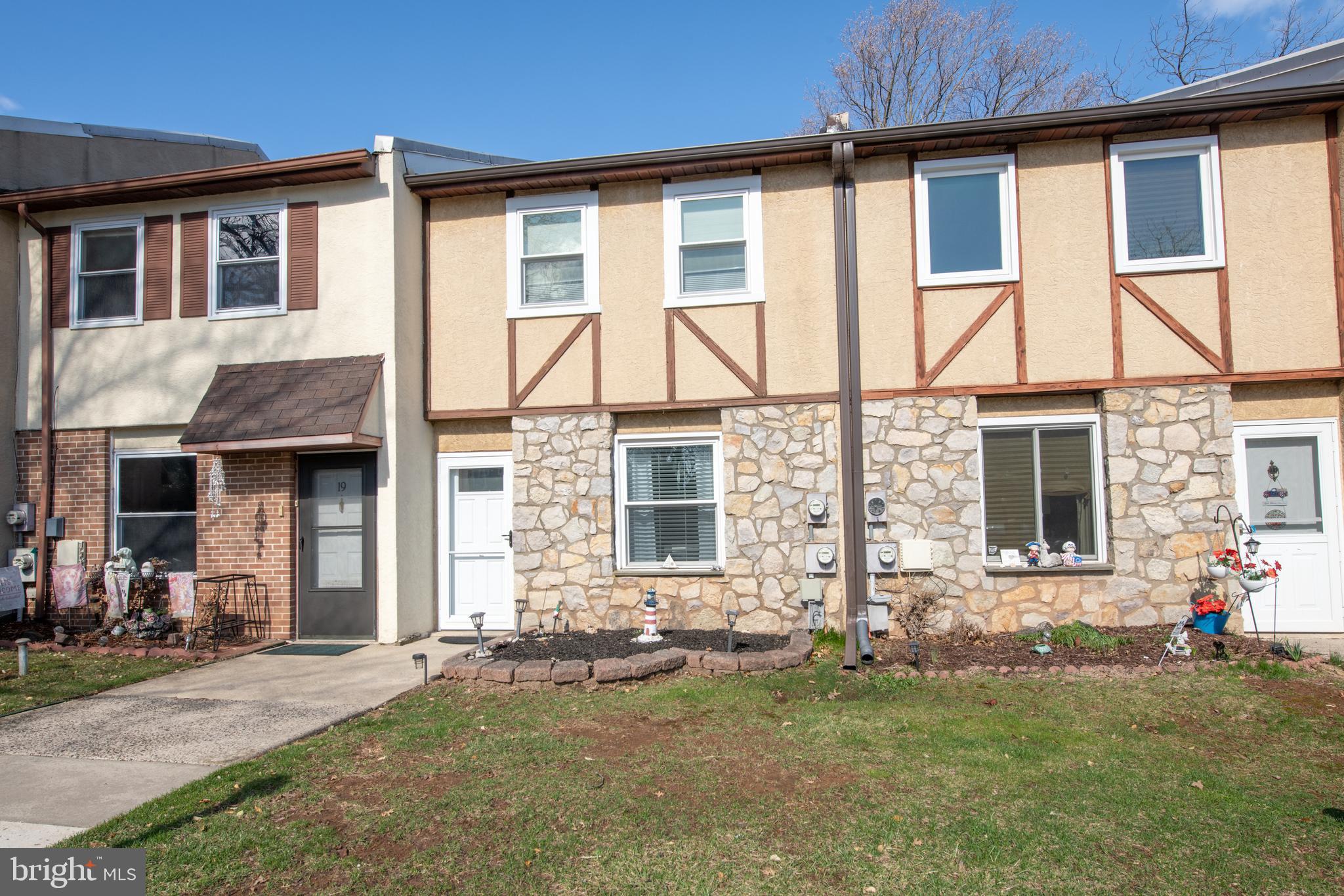 IVY MEADOWS - Residential