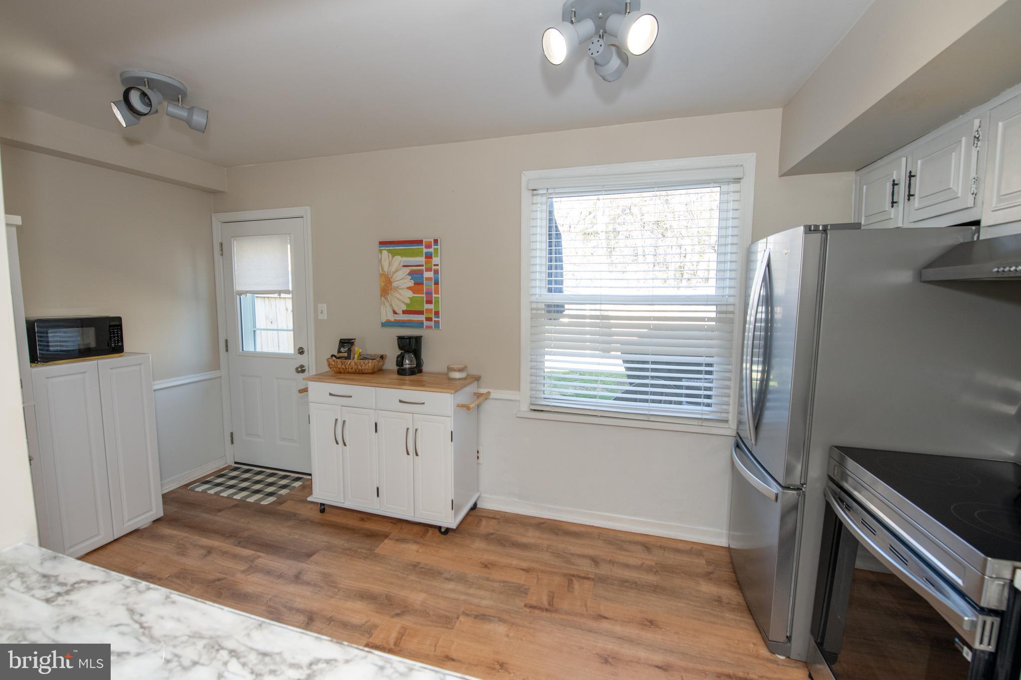 IVY MEADOWS - Residential