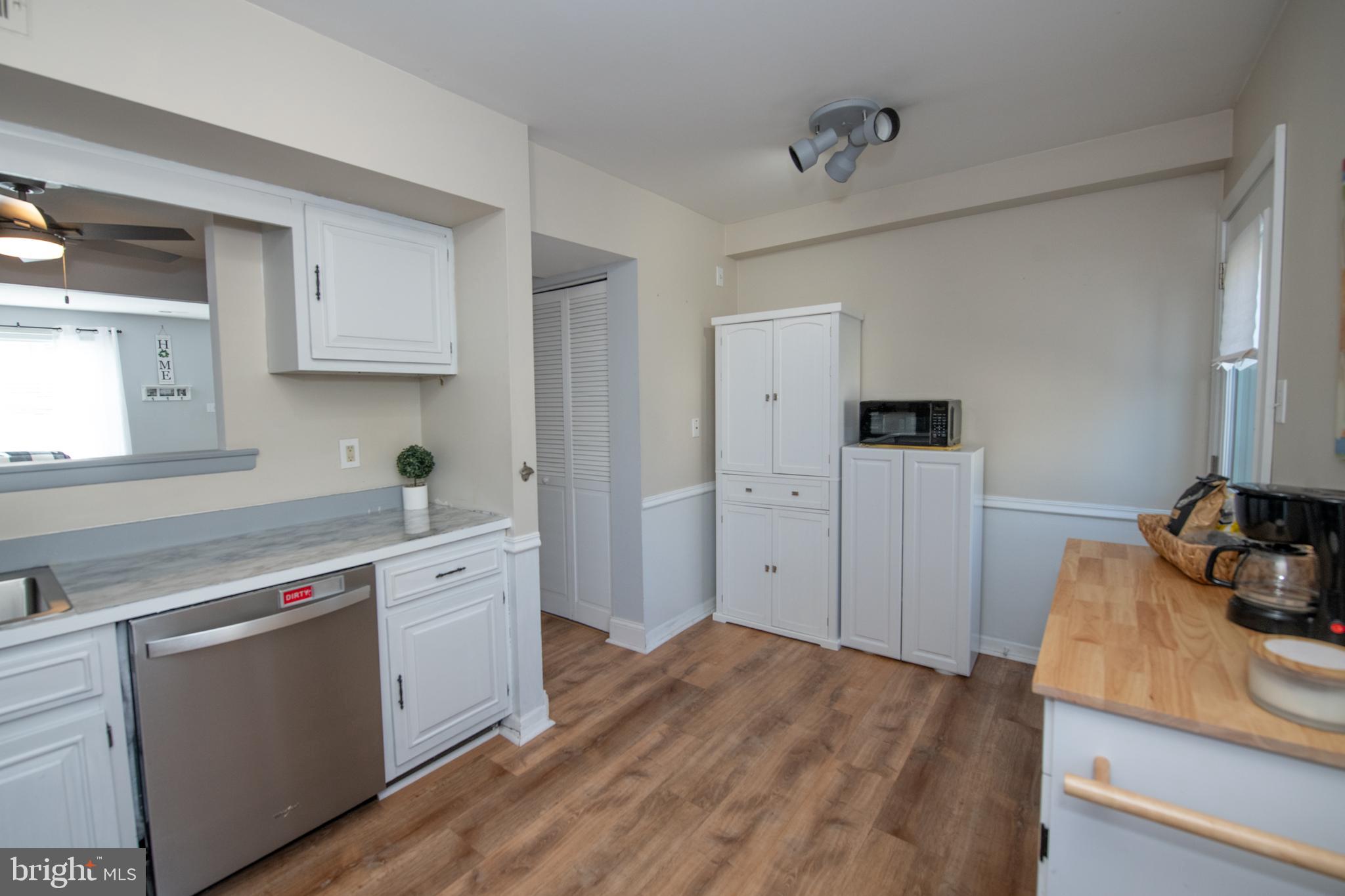 IVY MEADOWS - Residential