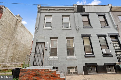 Townhouse For Rent - 2352 N Colorado Street<br/> PHILADELPHIA, PA 19132