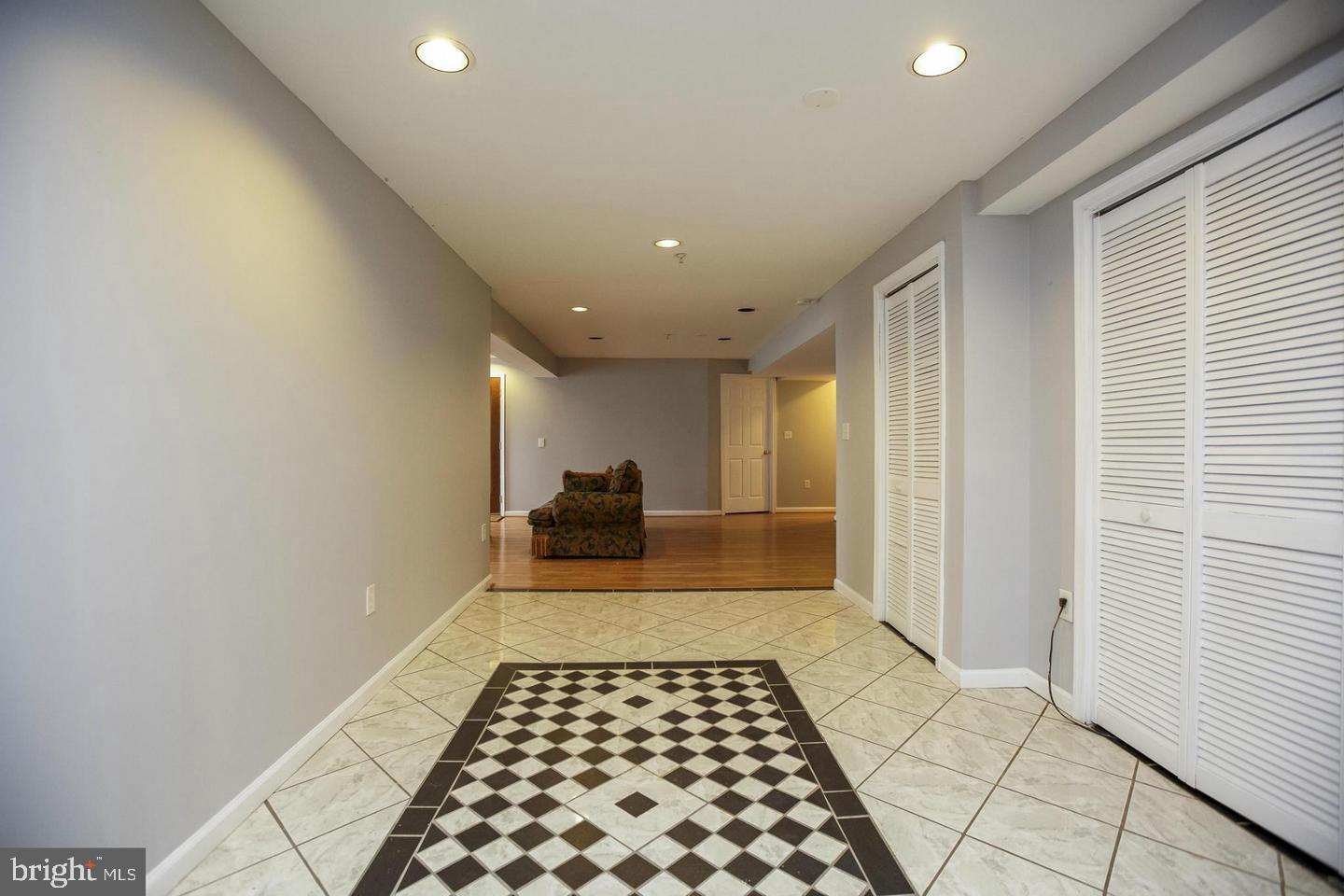 HOLLY HILL FARM - Residential Lease