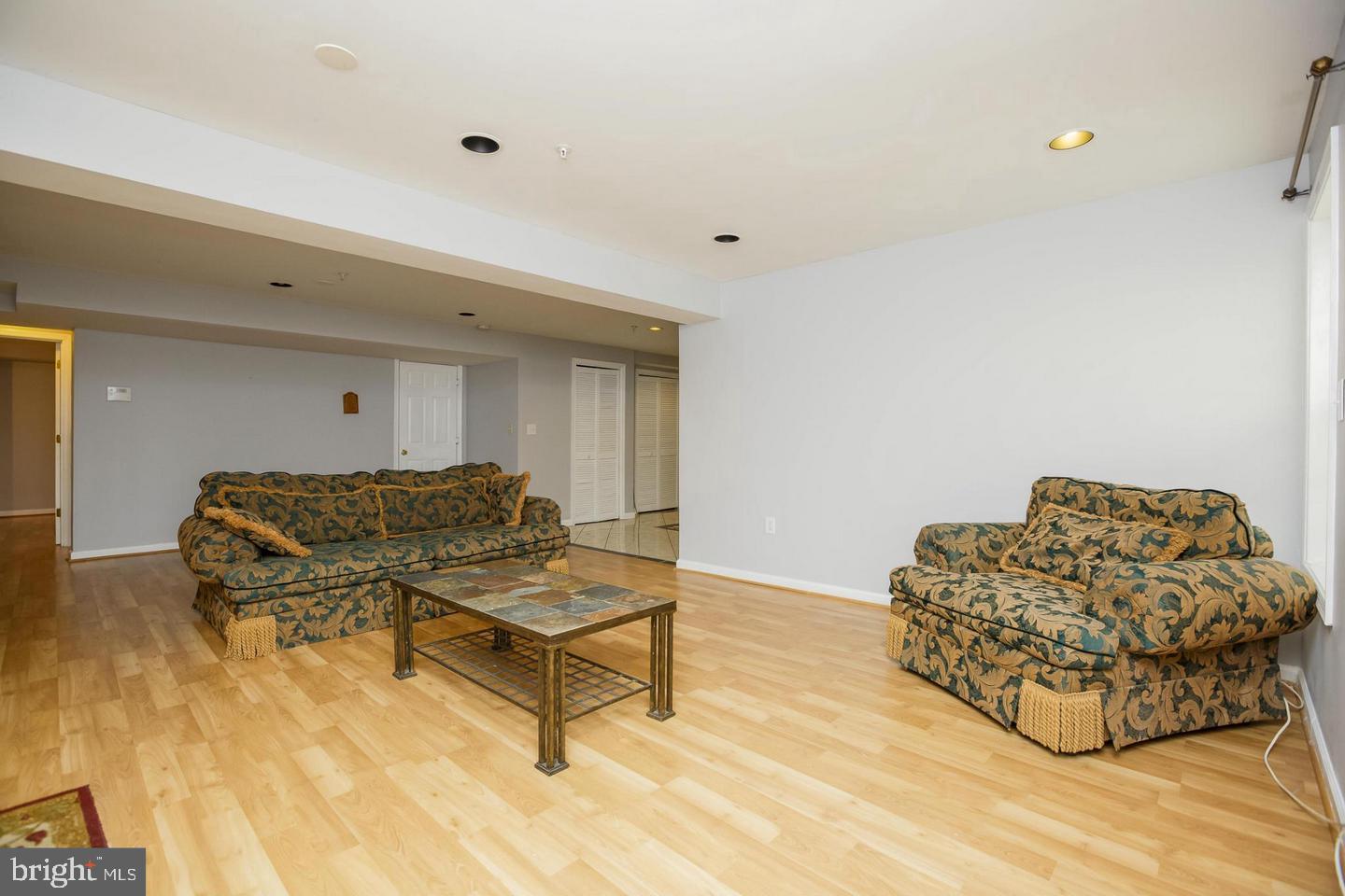 HOLLY HILL FARM - Residential Lease