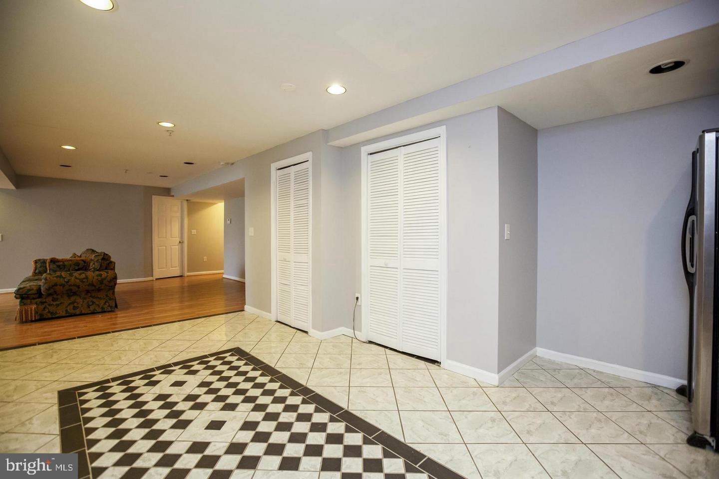 HOLLY HILL FARM - Residential Lease