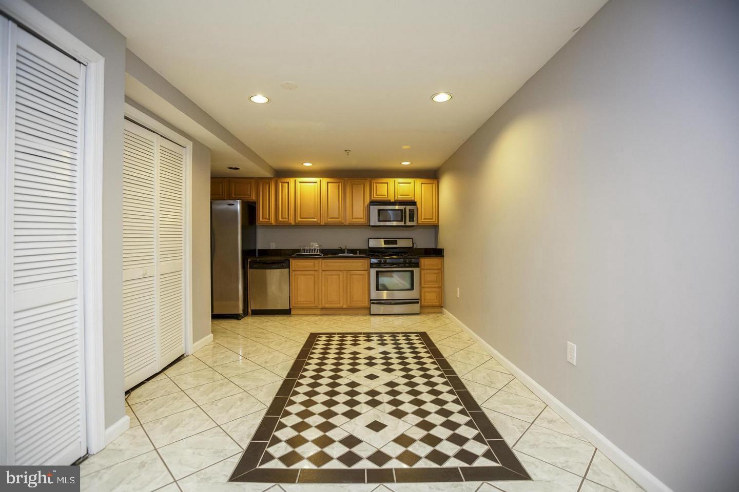 HOLLY HILL FARM - Residential Lease