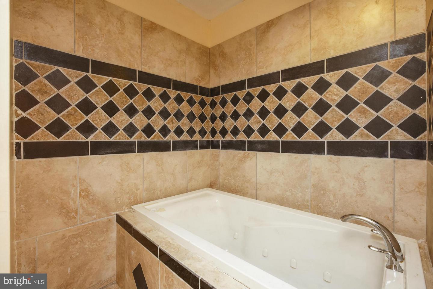 HOLLY HILL FARM - Residential Lease