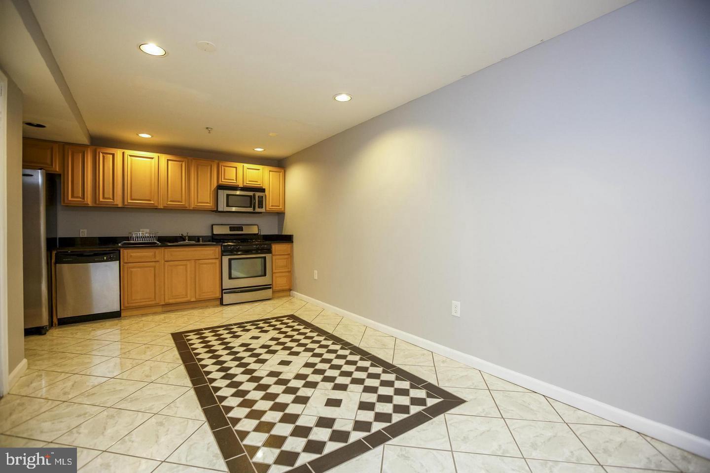 HOLLY HILL FARM - Residential Lease