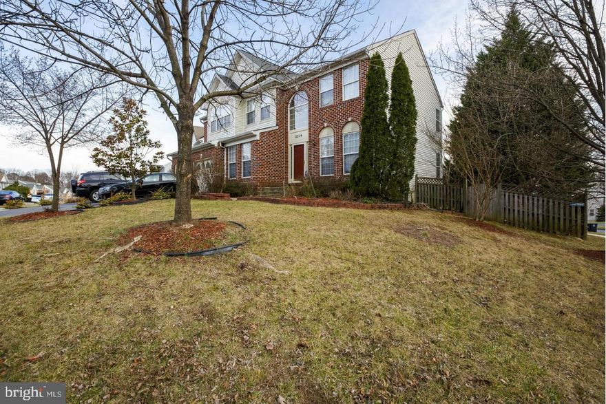 MUST SEE!!! BEAUTIFUL SINGLE FAMILY HOME BASEMENT RENTAL UNIT  WITH ALL UTILITIES INCLUDED.  THIS RENTAL FEATURES ONE HUGE MASTER BEDROOM WITH IN-SUITE BATHROOM, FULL GALLERY KITCHEN W/STAINLESS STEEL APPLS., GRANITE COUNTERTOPS, DINING ROOM, LIVING ROOM, FAMILY ROOM, ONE FULL BATH, AND STORAGE. CLOSE TO METRO, 5 MINUTES FROM INTERSTATE 495/95.  RIGHT OFF NEW HAMPSHIRE AVENUE TAKES YOU STRAIGHT INTO THE CITY.  DOWN THE STREET FROM UNIVERSITY OF MARYLAND COLLEGE PARK  AND SHOPPING MALLS!   Schedule an appointment TODAY to come see your new home and SUBMIT your online "rental application" at: www.bmelitegroup.com   THIS UNIT  WONT LAST LONG!!!!