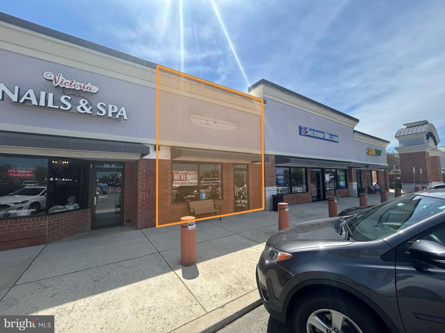 2,000 square foot suite in line with a number of retail and service businesses at Tred Avon Square. This suite offers an open floor plan, signage opportunity,  and drive up parking. 

Tred Avon Square's strategic location at the busy intersection of Marlboro Avenue and Easton Parkway. And anchored by ACME Grocery then complemented by a diverse mix of eateries and entertainment options, including the popular Easton Premier Cinema, this space is positioned for success.

Don't miss the opportunity to establish your business in a community hub, where daily foot traffic and a dynamic retail environment are part of the package.