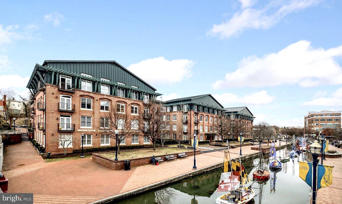 DOWNTOWN FREDERICK - Residential