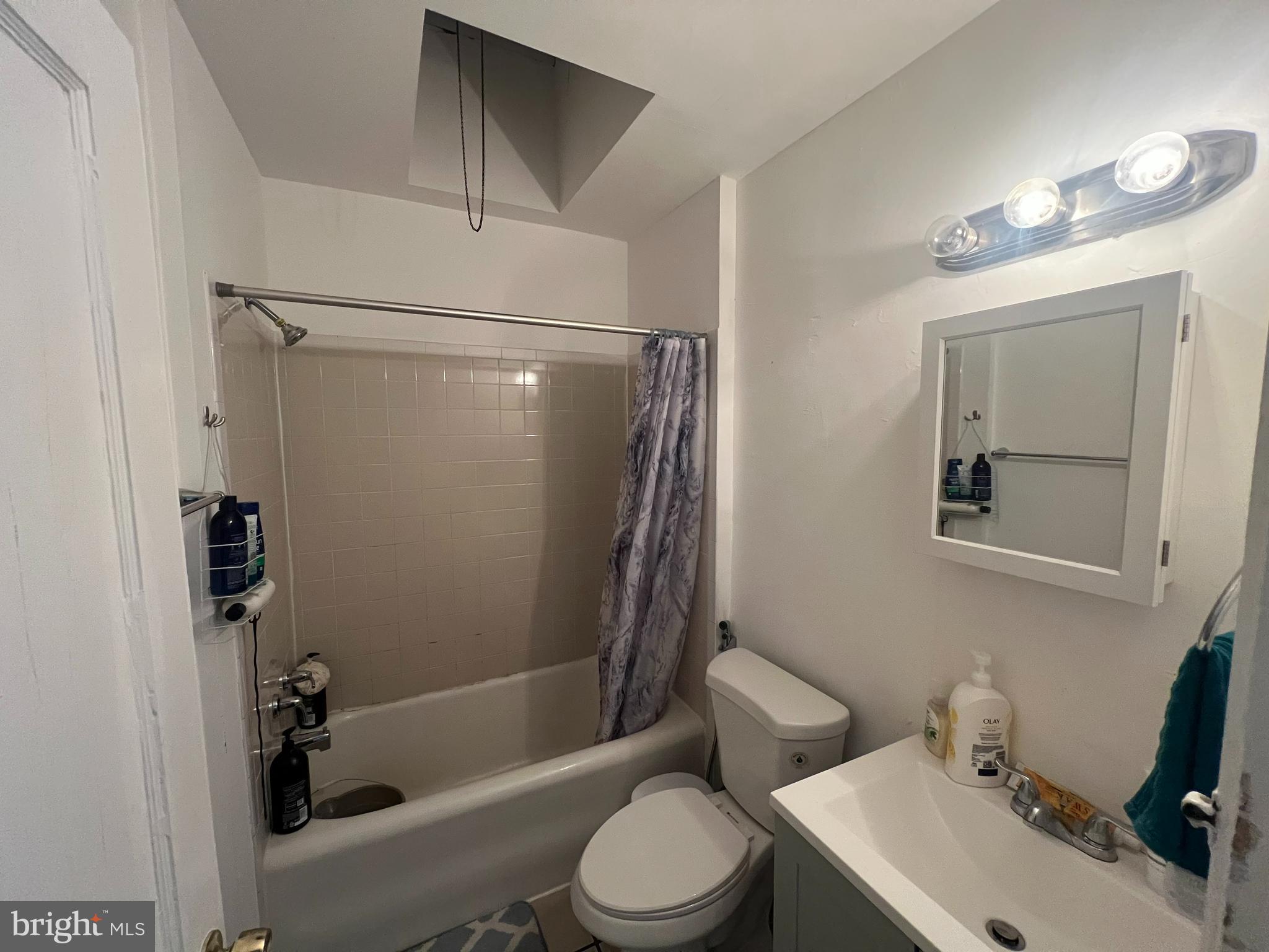 FOX CHASE - Commercial Sale