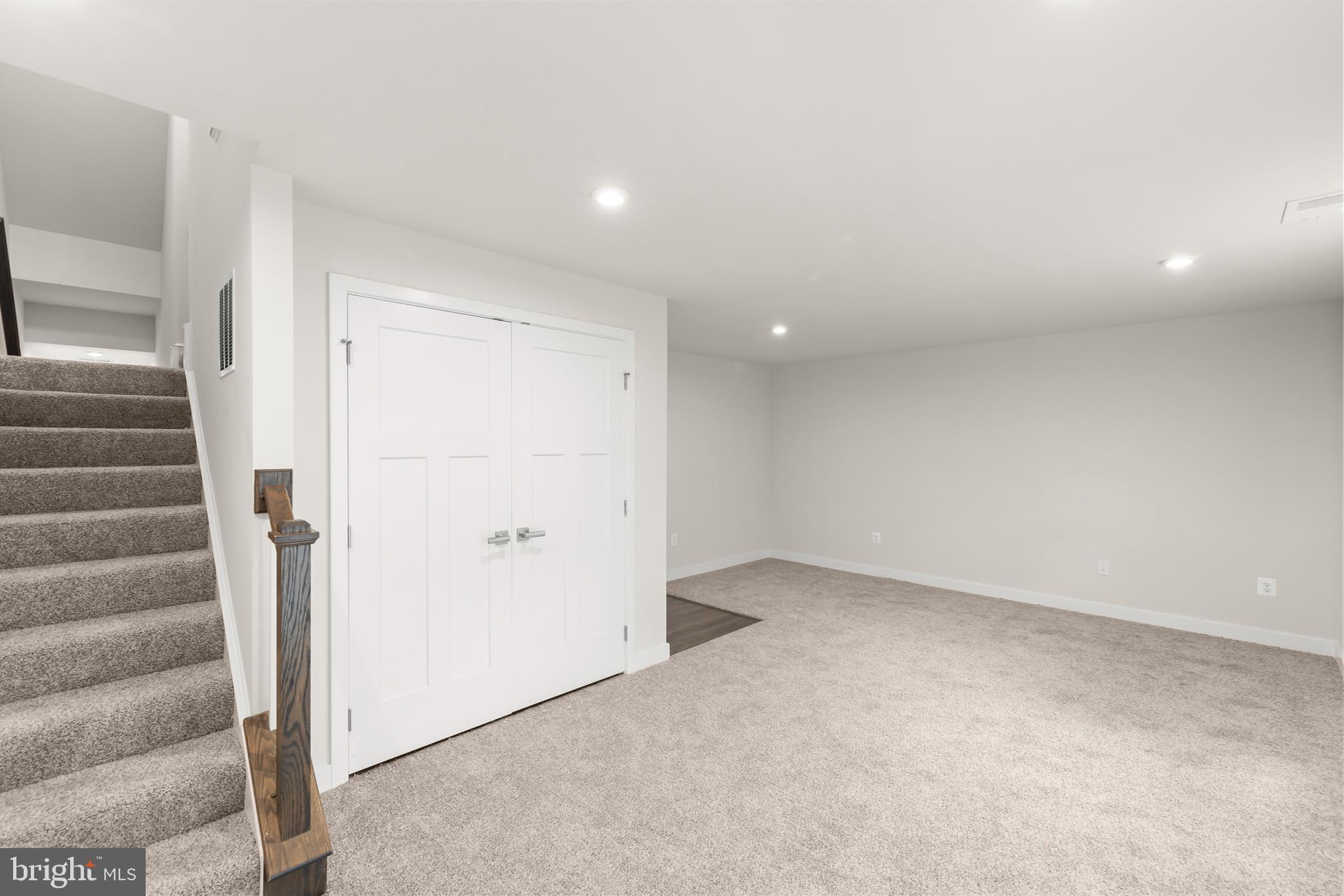 LAKE FREDERICK - Residential