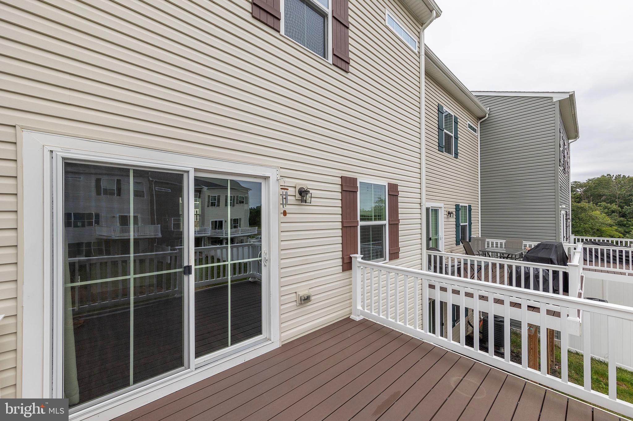 LAKE FREDERICK - Residential