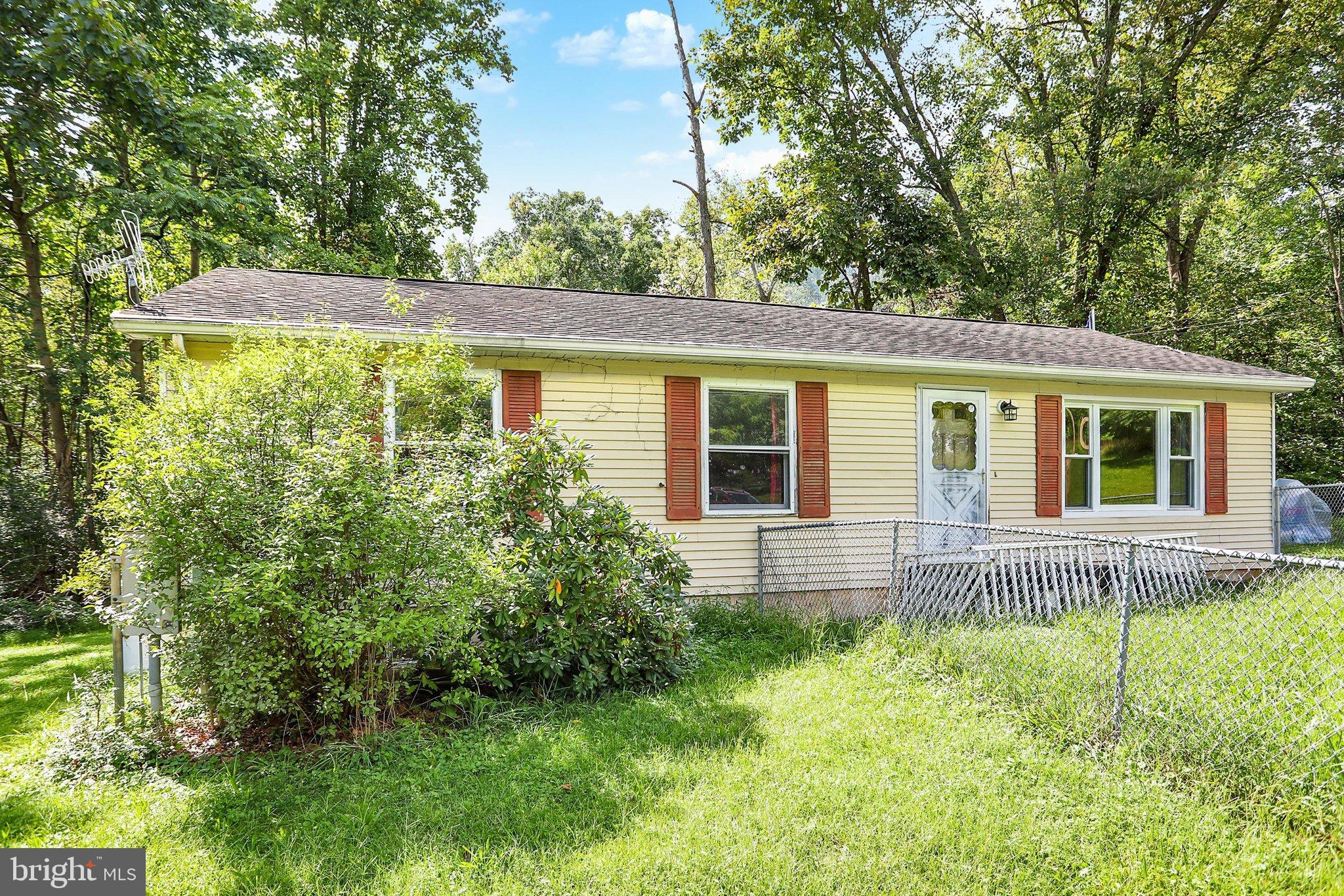 1435 ROUNDTOP ROAD