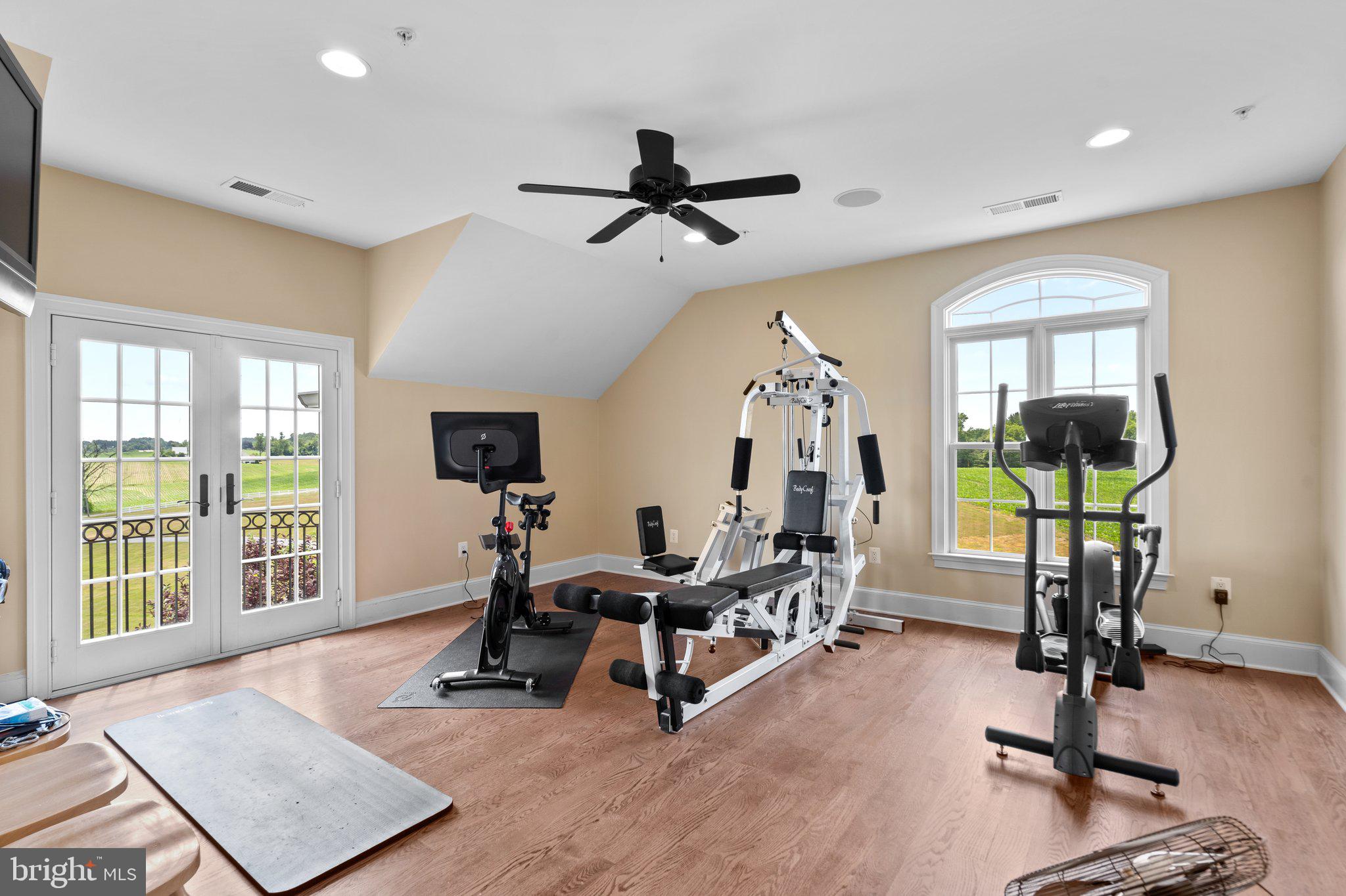 LAYTONSVILLE OUTSIDE - Residential