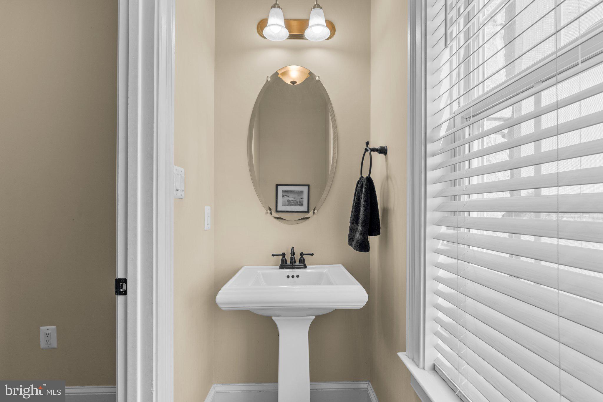 LAYTONSVILLE OUTSIDE - Residential