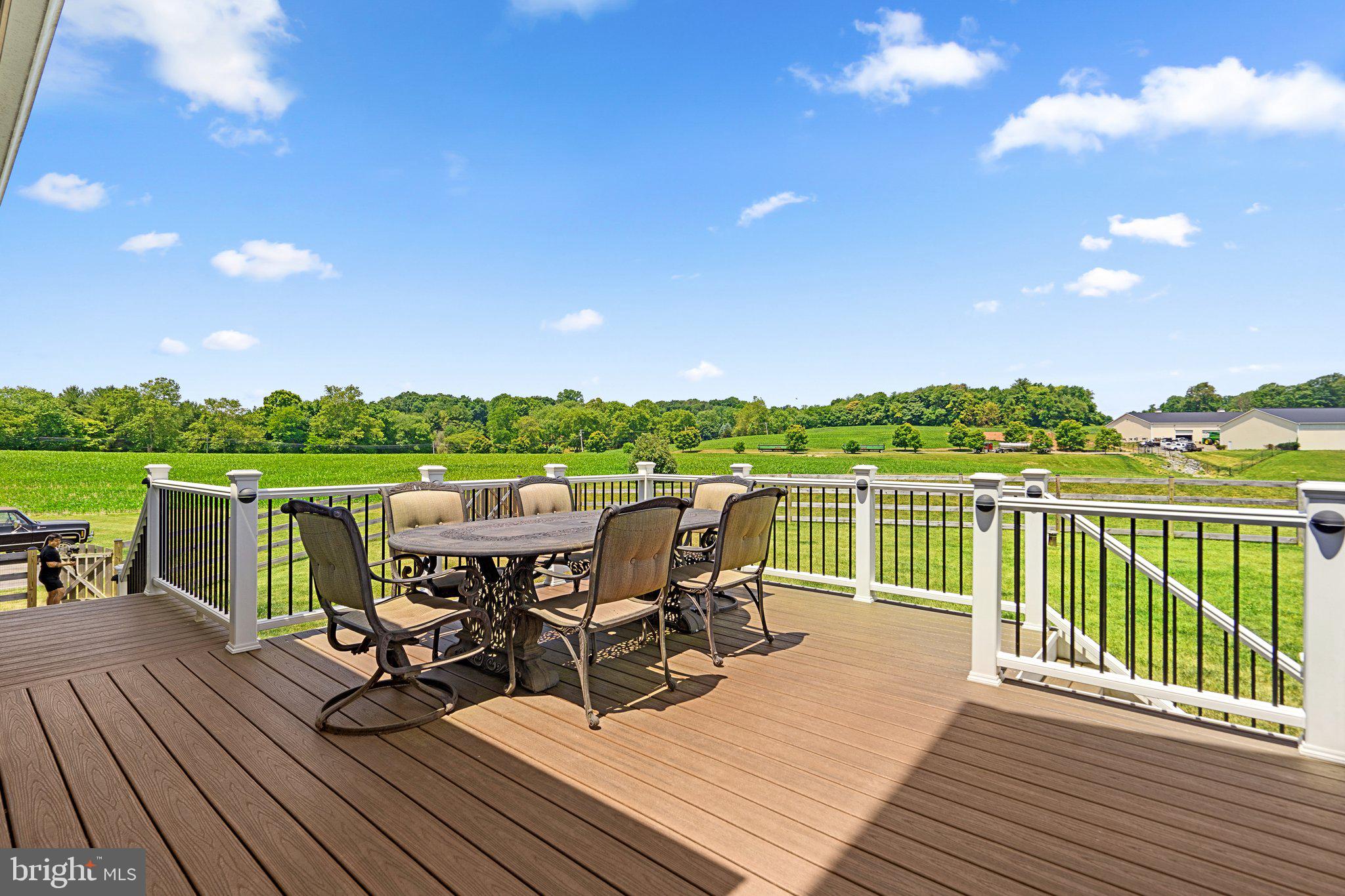 LAYTONSVILLE OUTSIDE - Residential