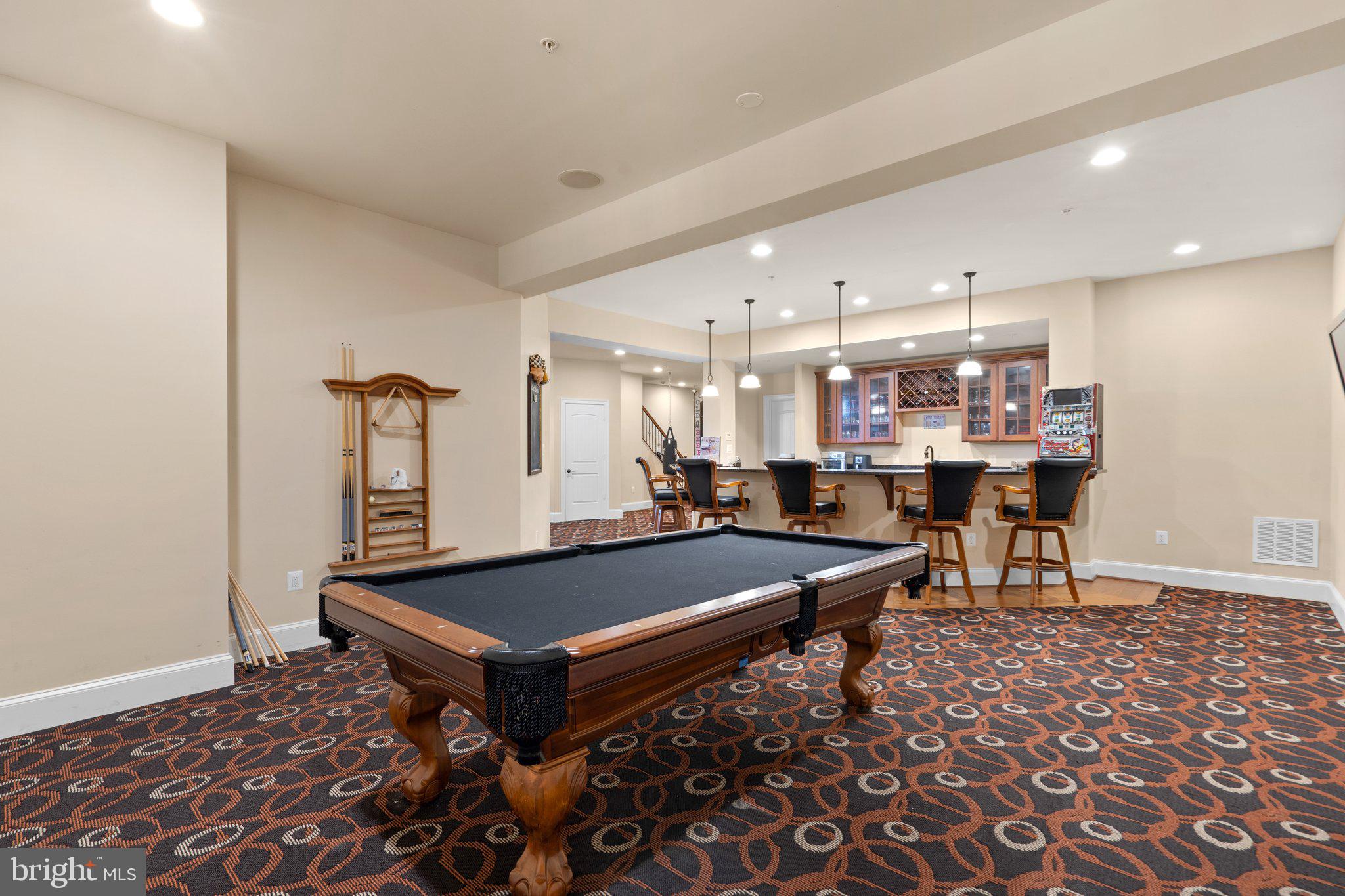 LAYTONSVILLE OUTSIDE - Residential