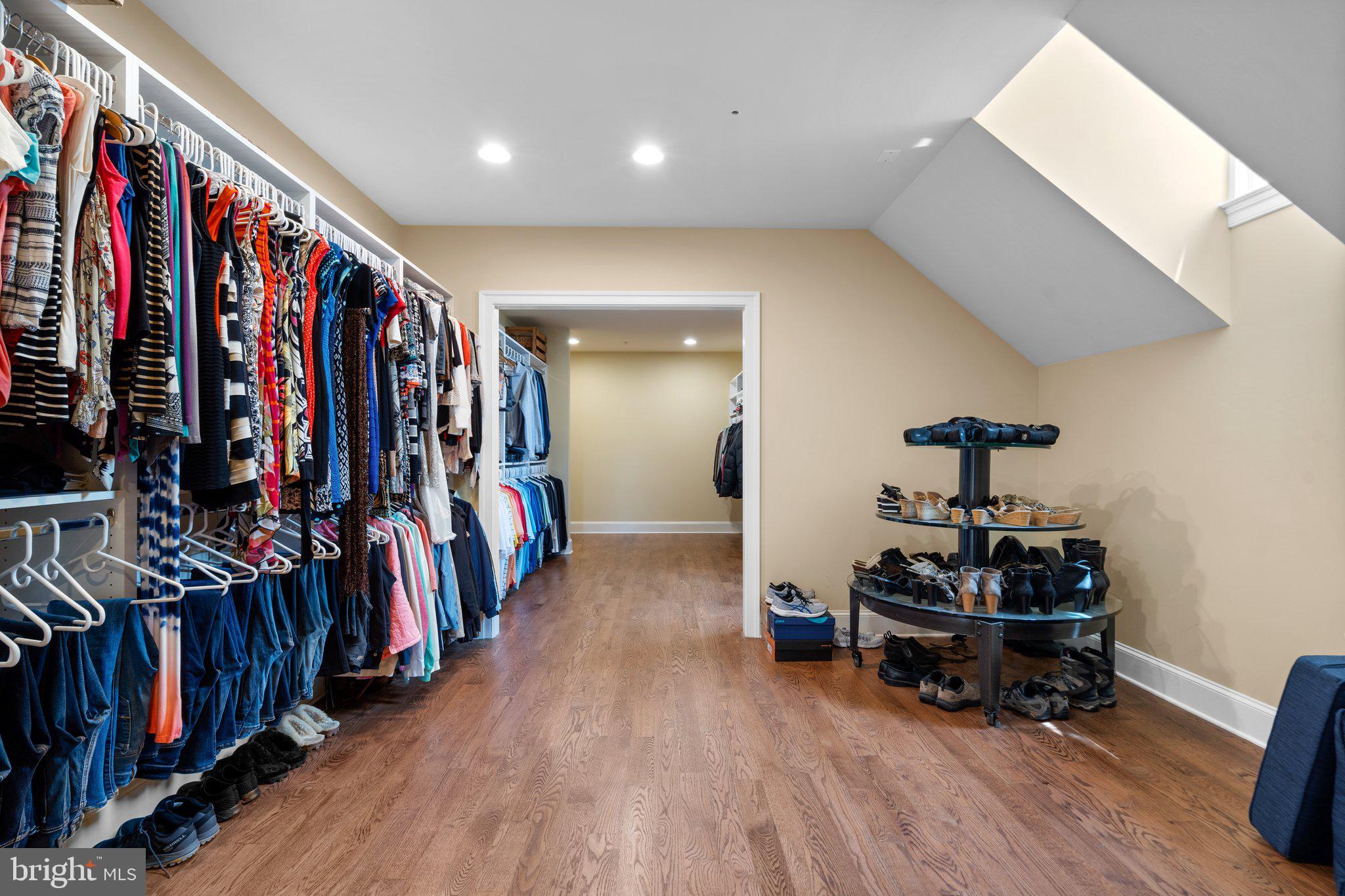 LAYTONSVILLE OUTSIDE - Residential