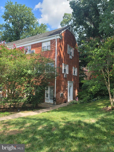 Photo of 3203 Valley Drive, ALEXANDRIA, VA 22302 (MLS # VAAX2066480)