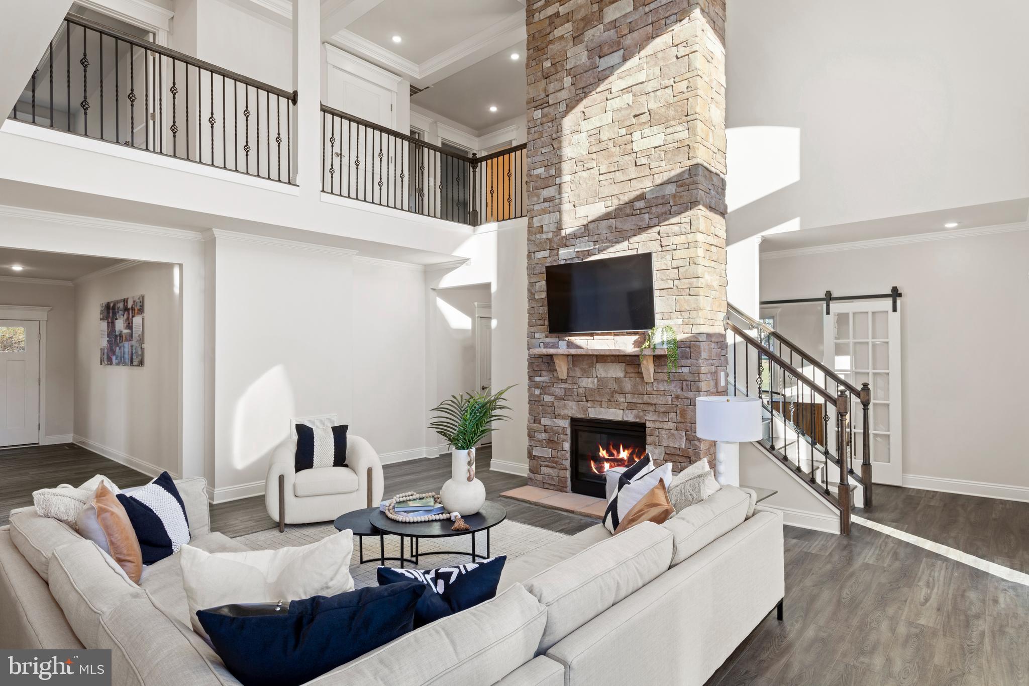 121 LILLIAN COURT