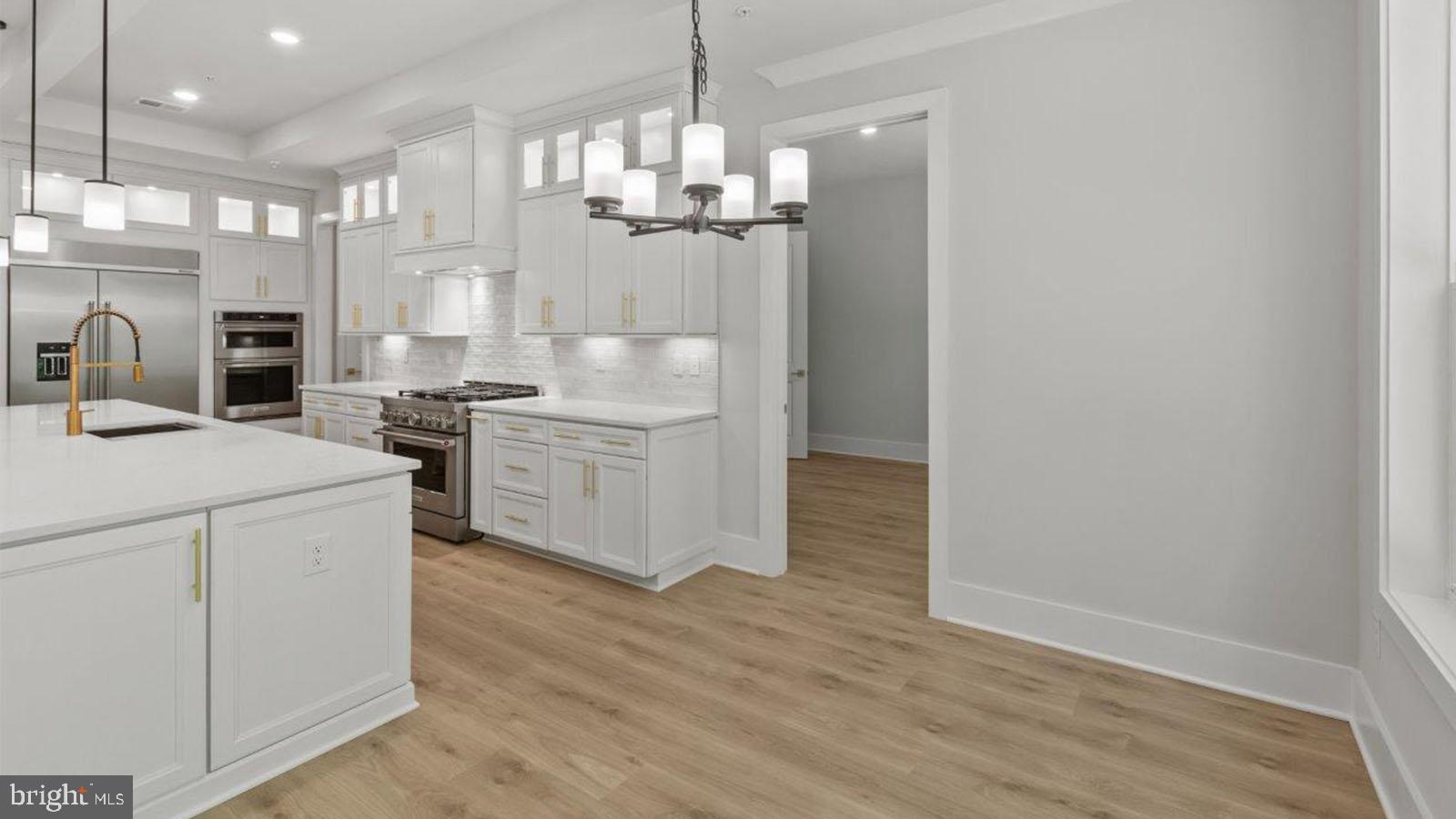 STILLVIEW ACRES - Residential