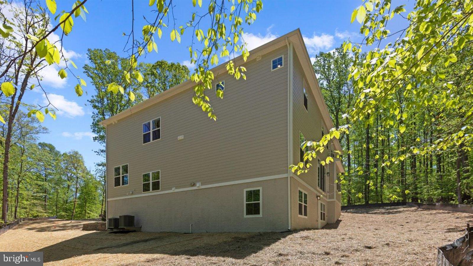 STILLVIEW ACRES - Residential