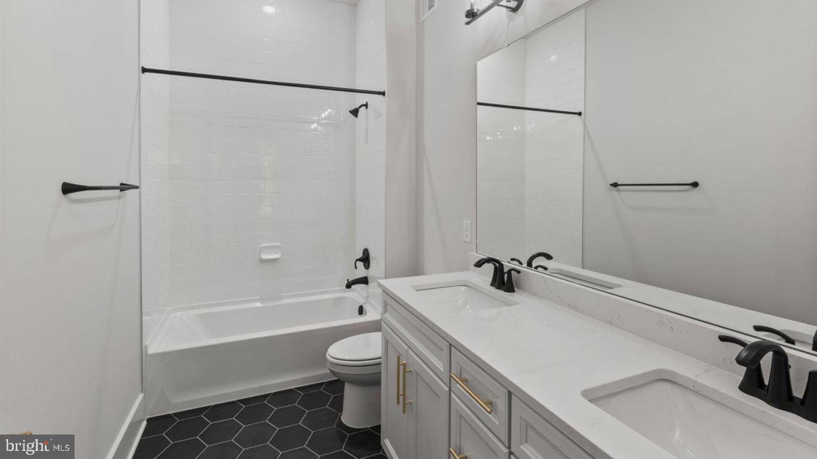 STILLVIEW ACRES - Residential