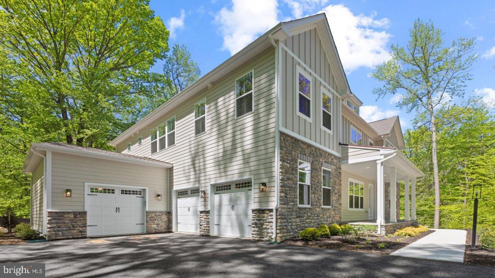 STILLVIEW ACRES - Residential