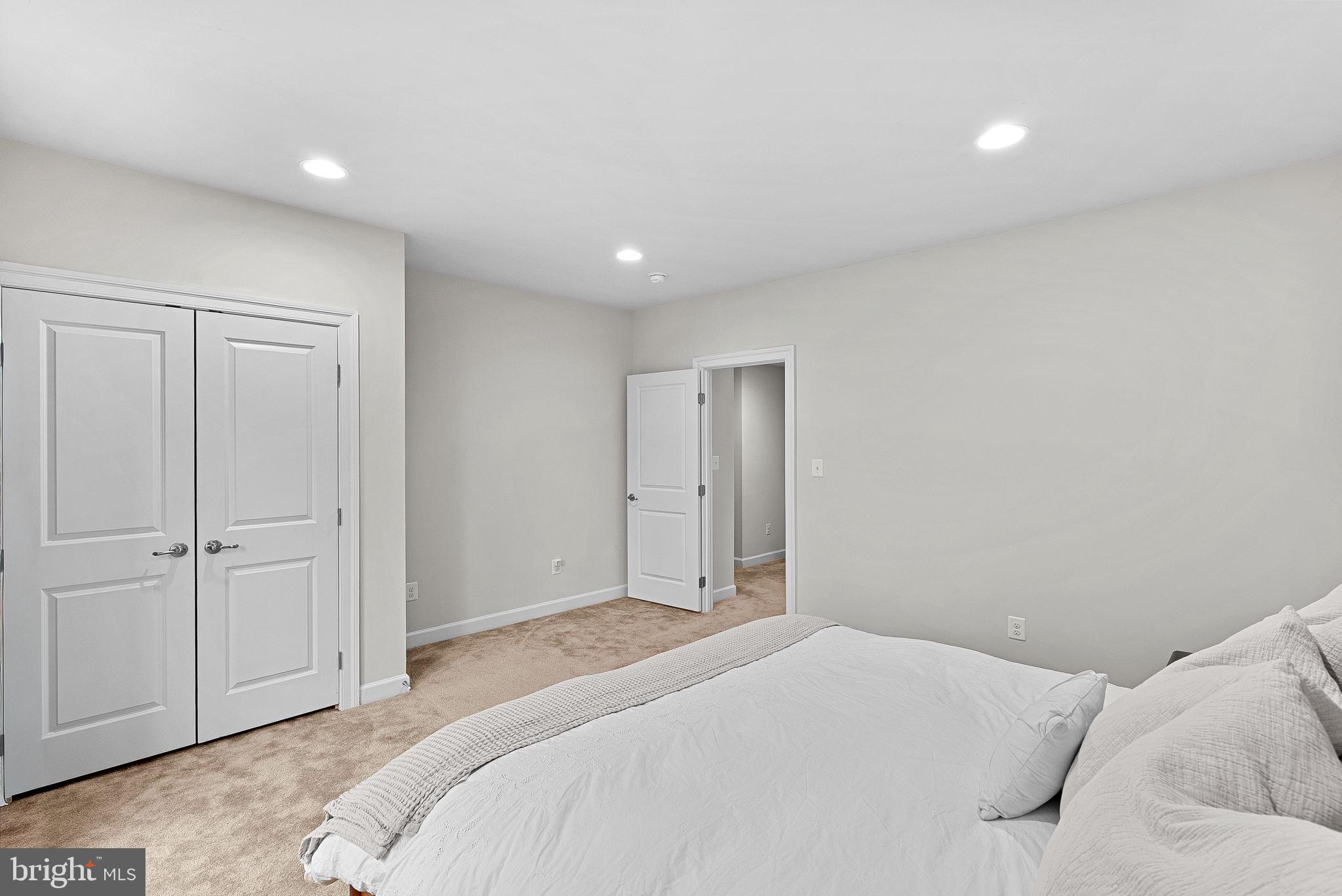 GROVE AT WILLOWSFORD - Residential