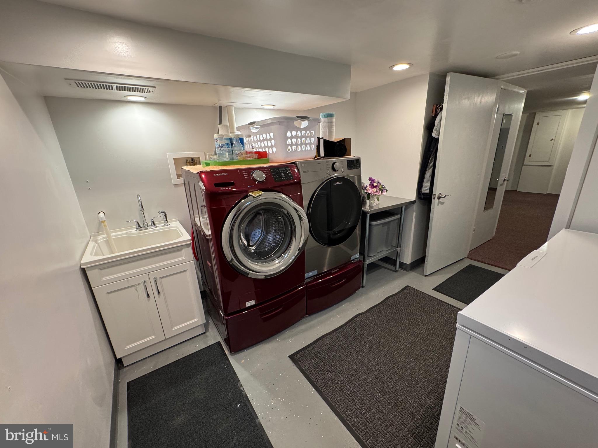 PARK FOREST VILLAGE - Residential