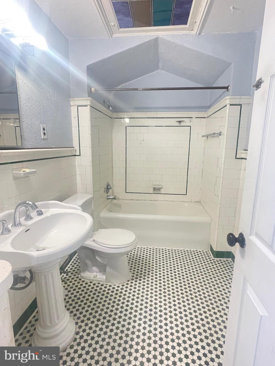 MAYFAIR - Residential