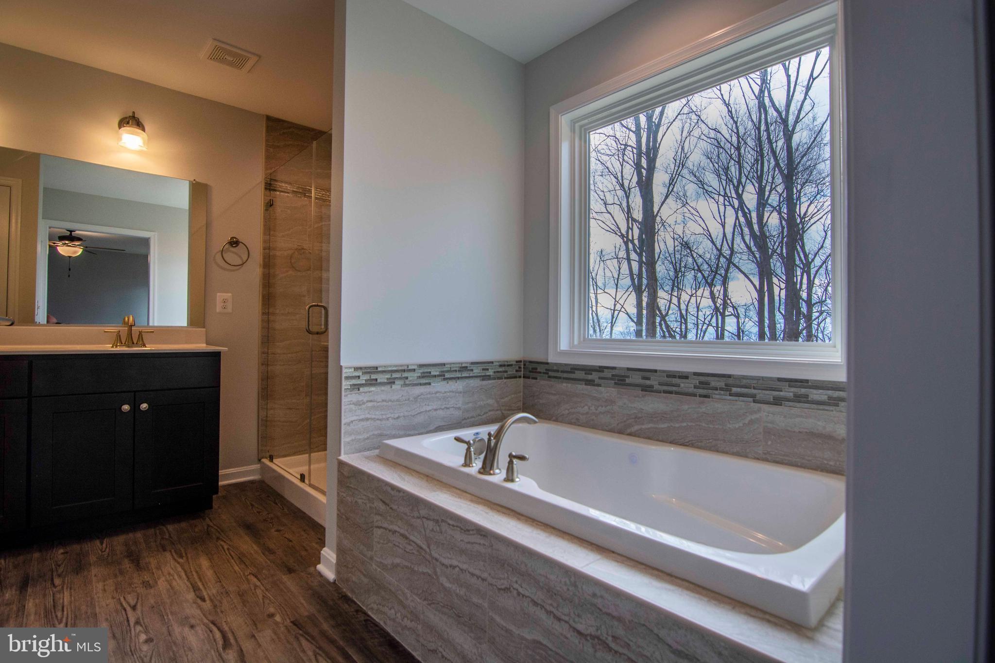 SHEN SHORES - Residential