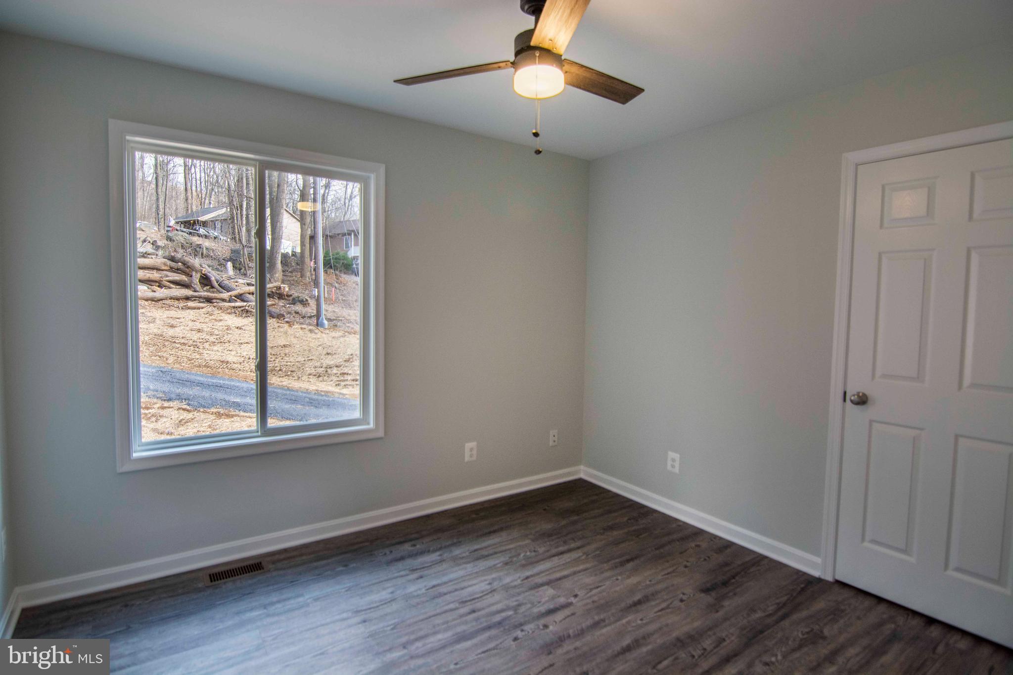 SHEN SHORES - Residential