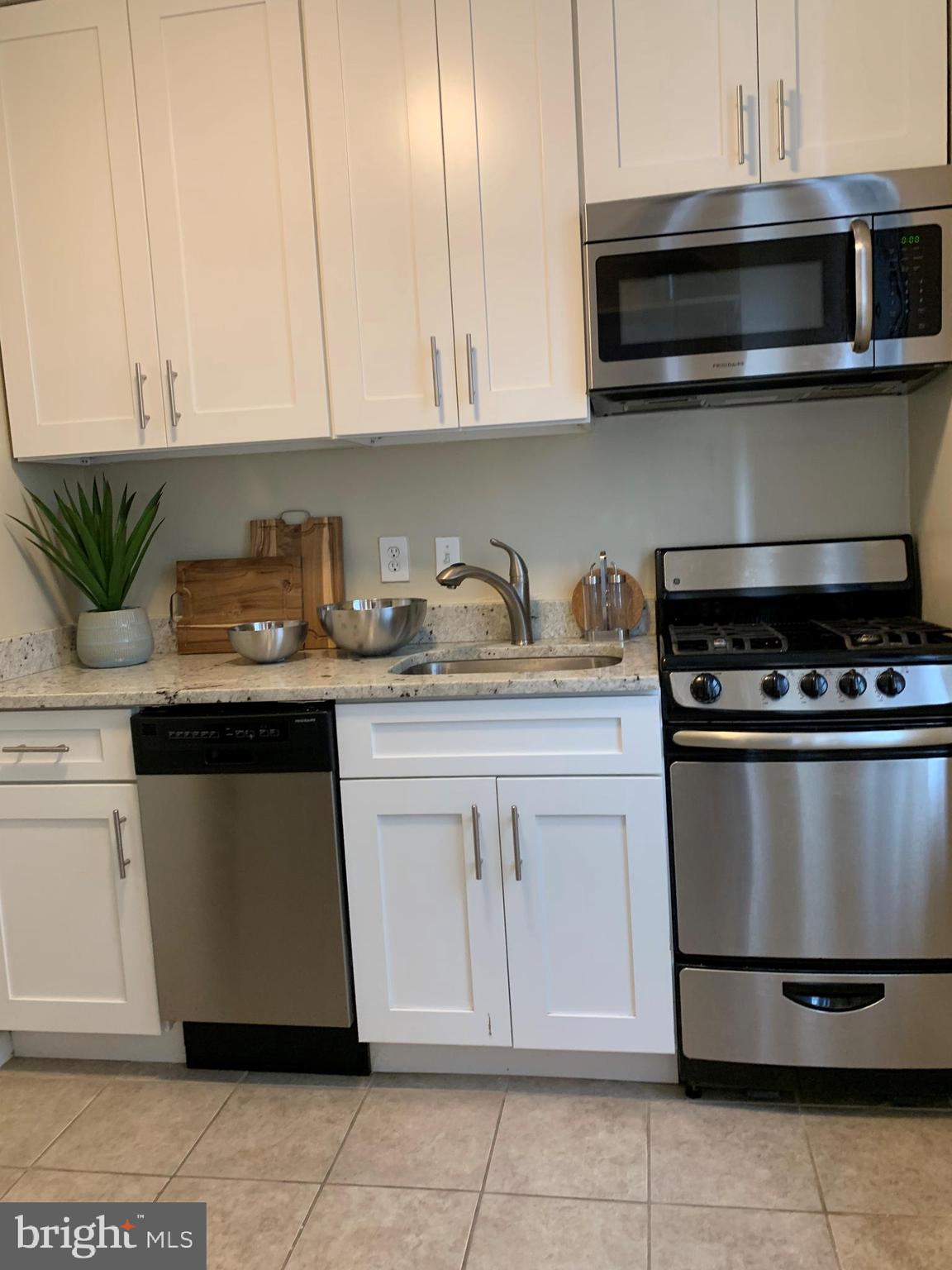 RITTENHOUSE SQUARE - Residential Lease