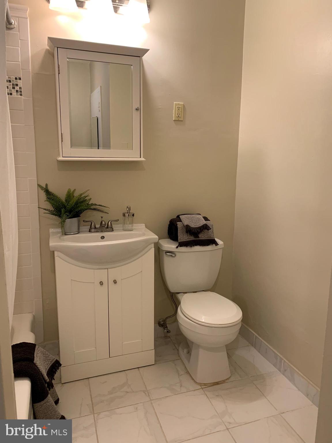 RITTENHOUSE SQUARE - Residential Lease