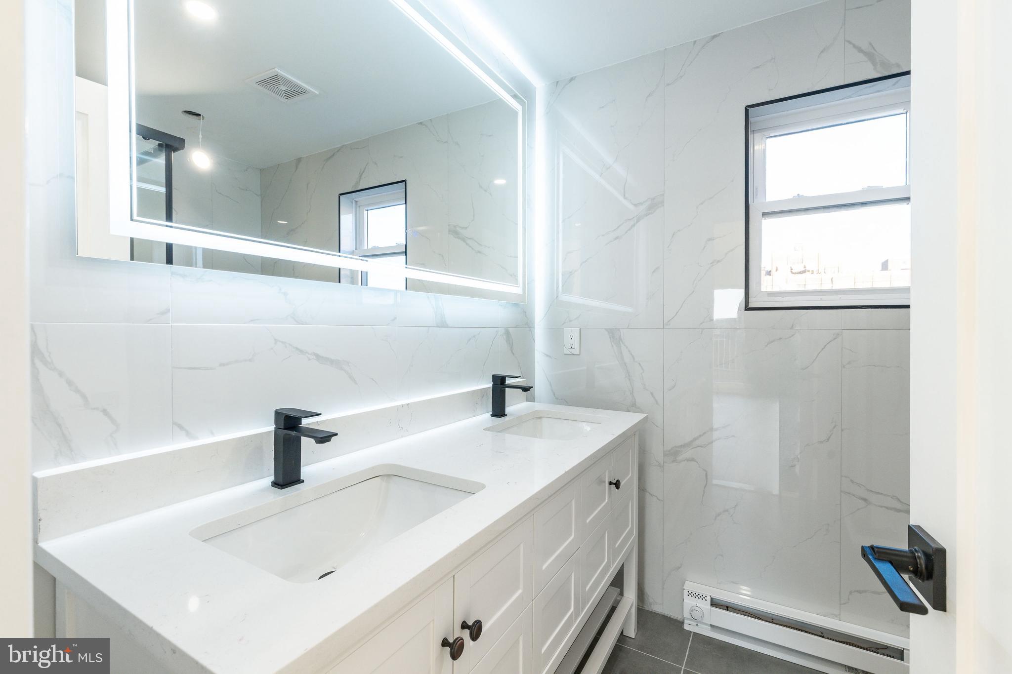 EAST PASSYUNK CROSSING - Residential