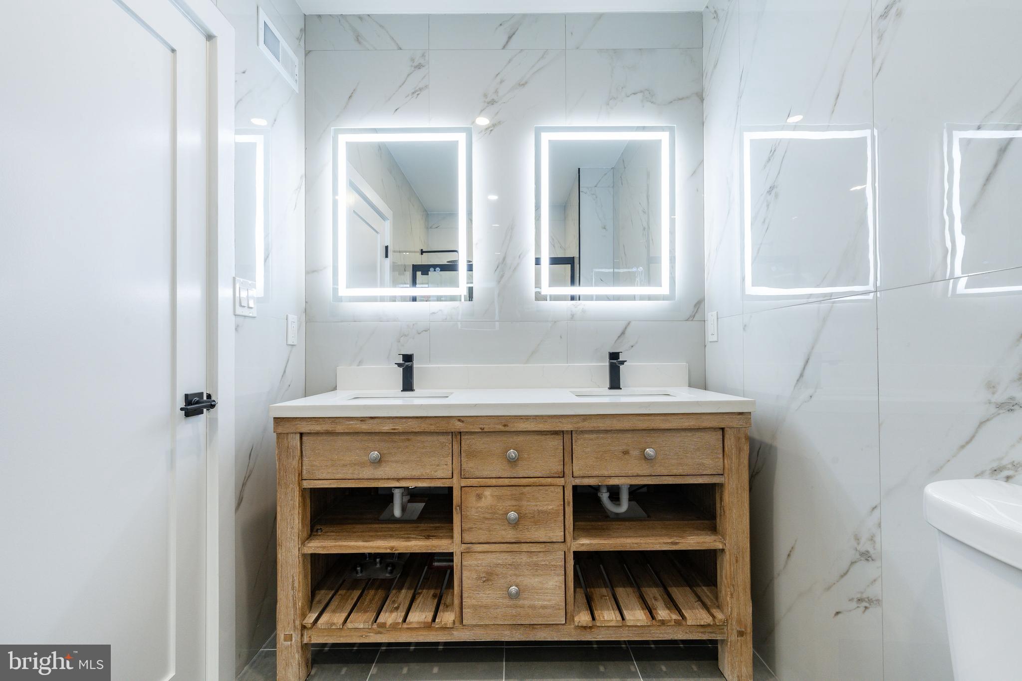 EAST PASSYUNK CROSSING - Residential