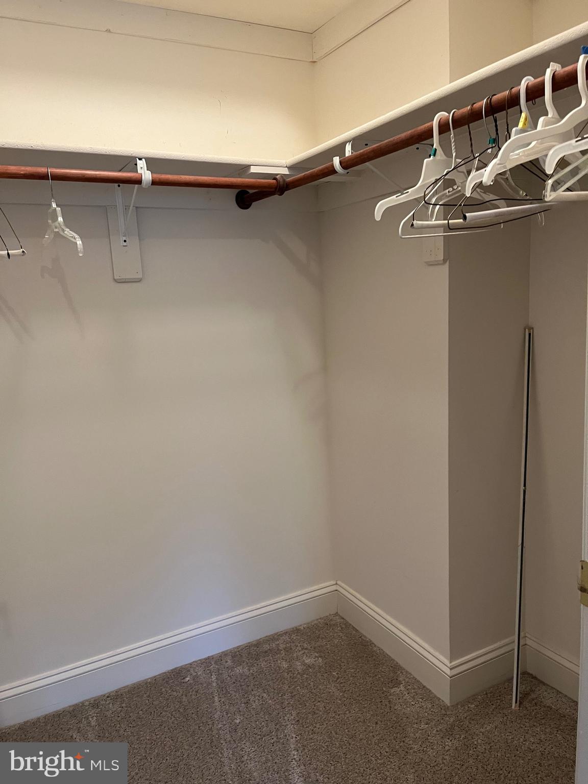 WASHINGTON SQUARE LA PLA - Residential