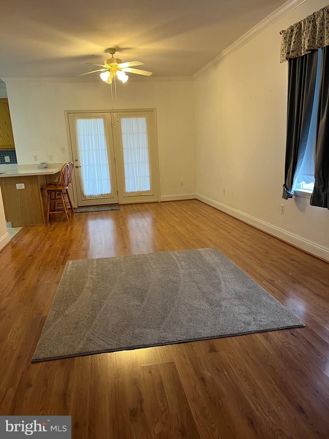 WASHINGTON SQUARE LA PLA - Residential