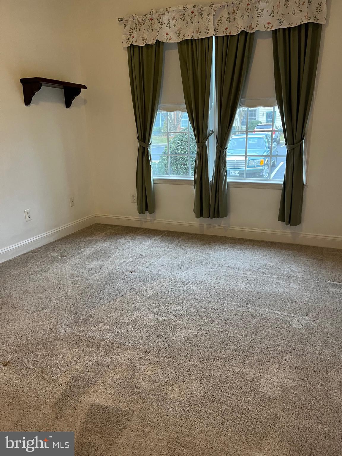 WASHINGTON SQUARE LA PLA - Residential