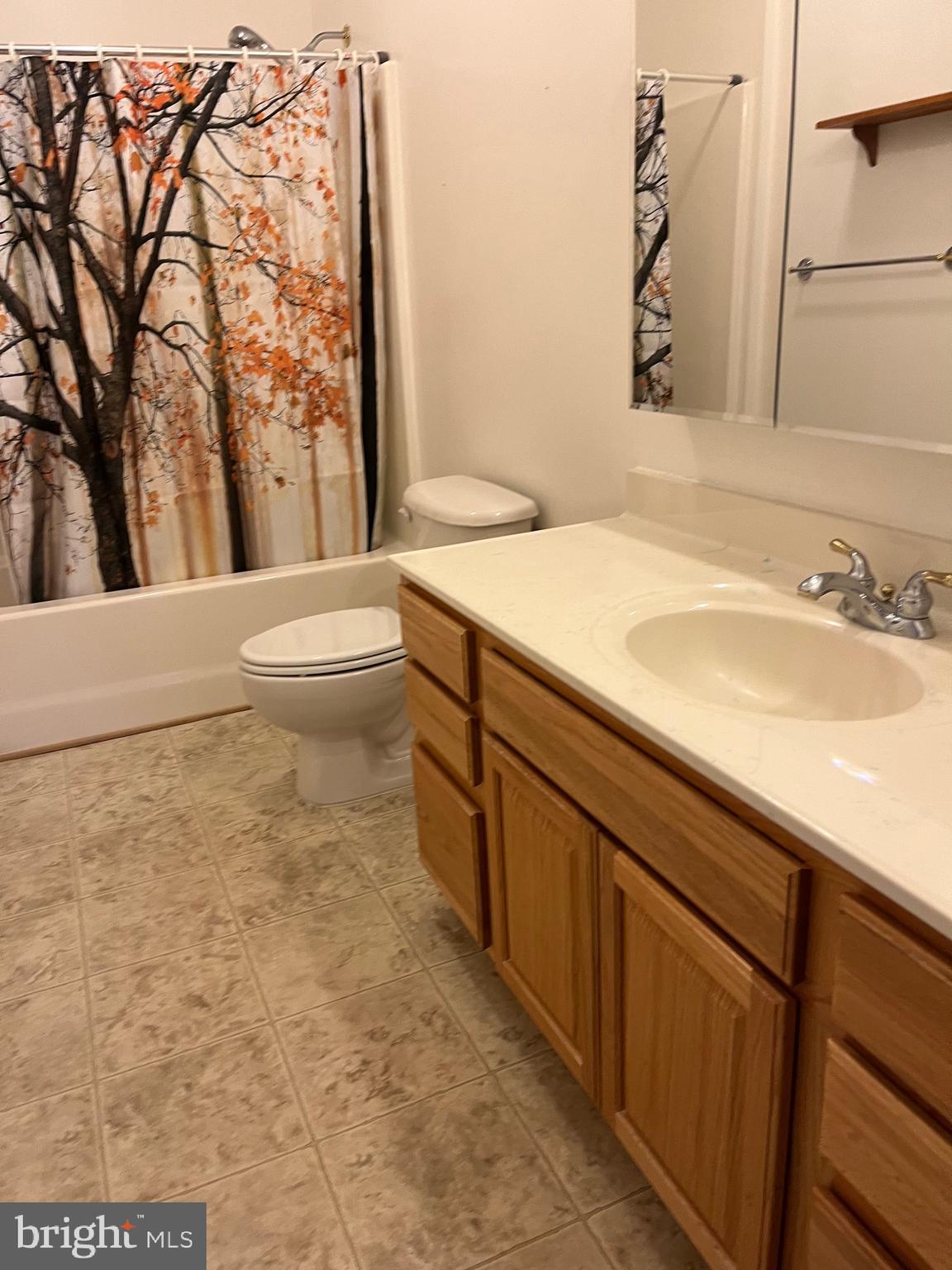 WASHINGTON SQUARE LA PLA - Residential