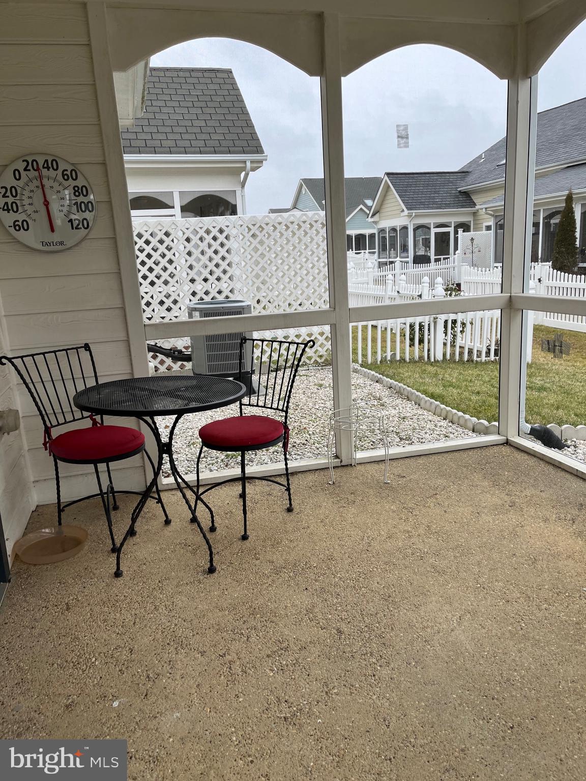 WASHINGTON SQUARE LA PLA - Residential