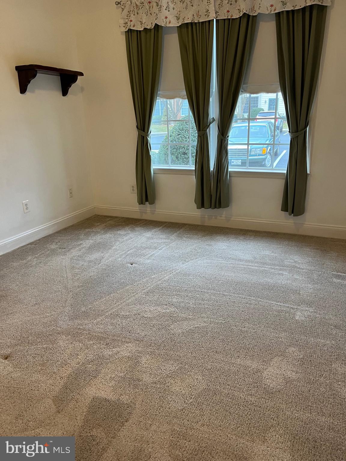 WASHINGTON SQUARE LA PLA - Residential