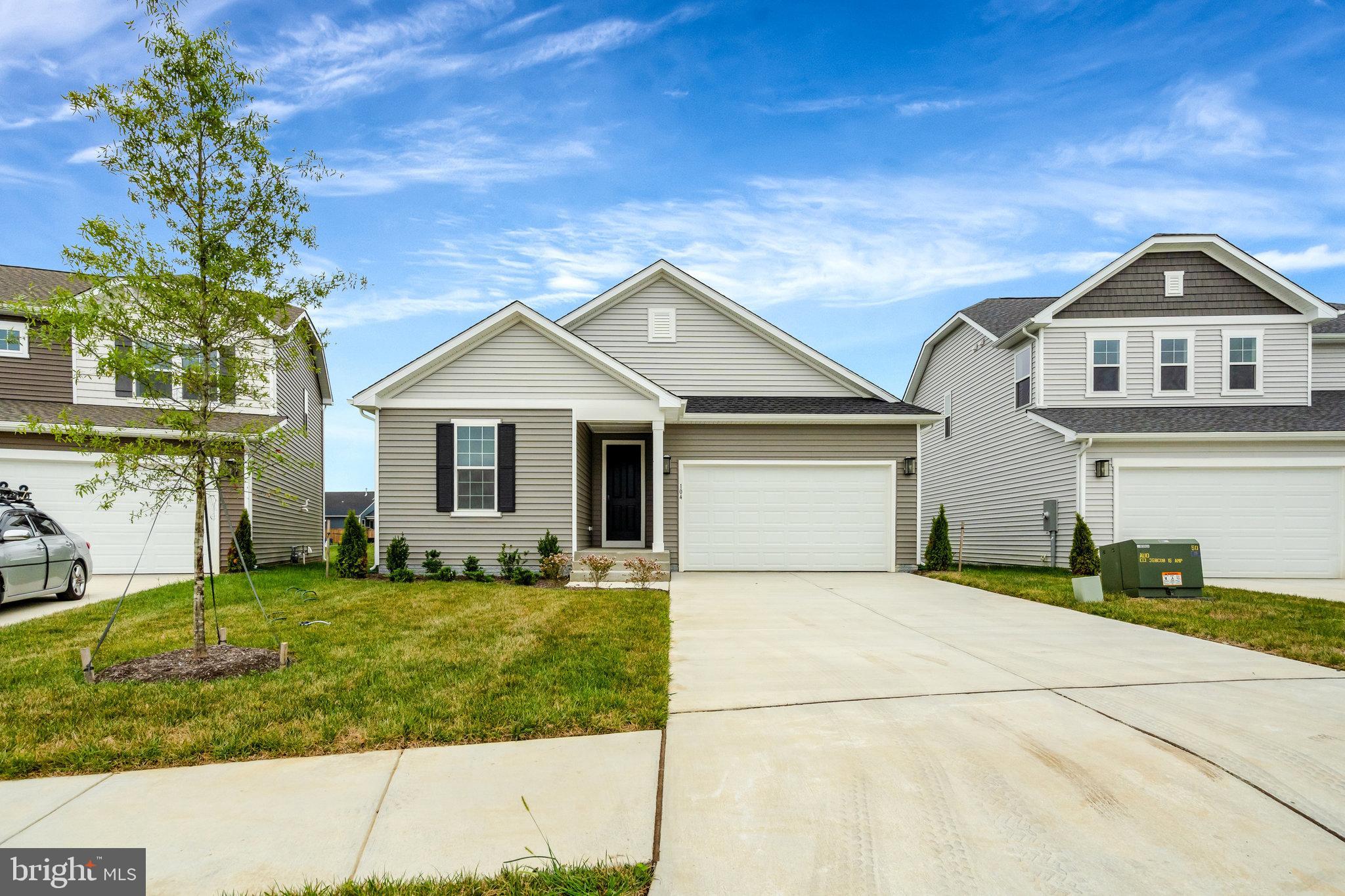 SEASONS AT MIDDLETOWN PLACE - Residential