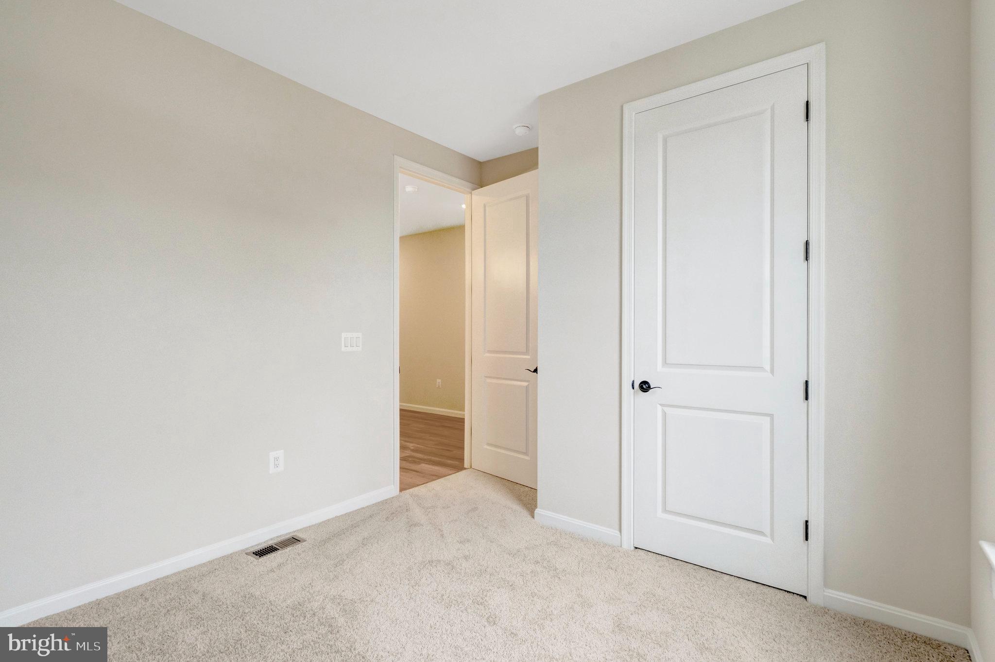 SEASONS AT MIDDLETOWN PLACE - Residential